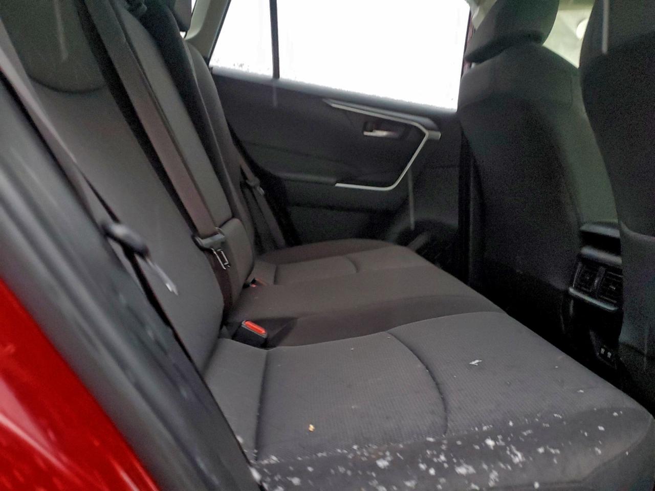 2019 TOYOTA RAV4 XLE photo 11