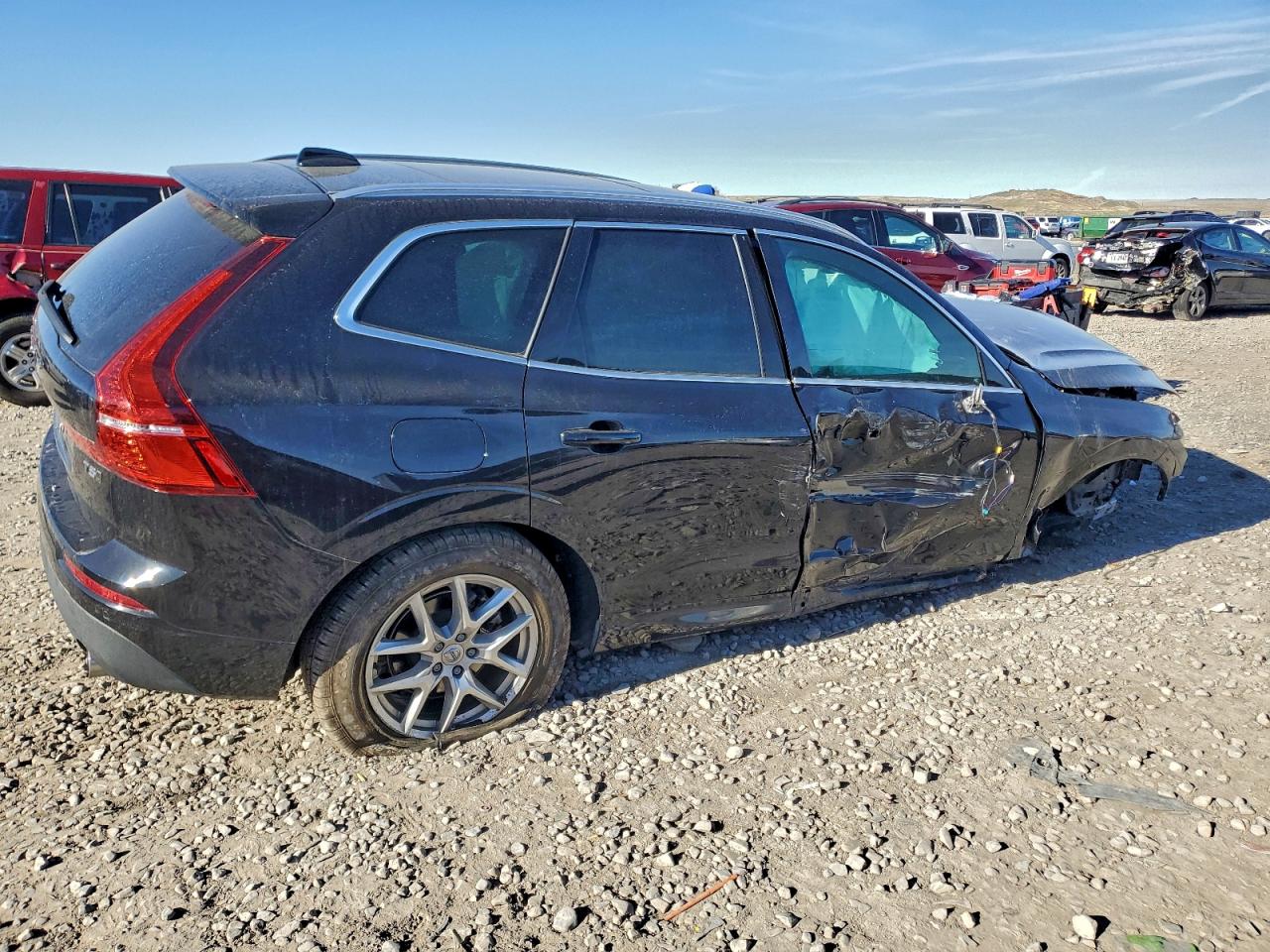 2021 VOLVO XC60 T5 MOMENTUM photo 3