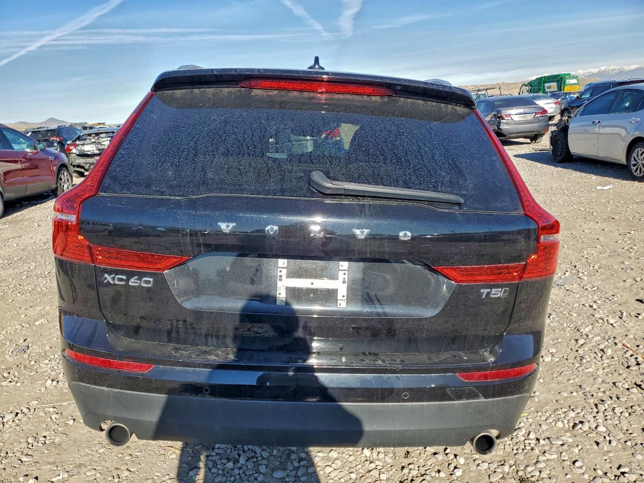 2021 VOLVO XC60 T5 MOMENTUM photo 6