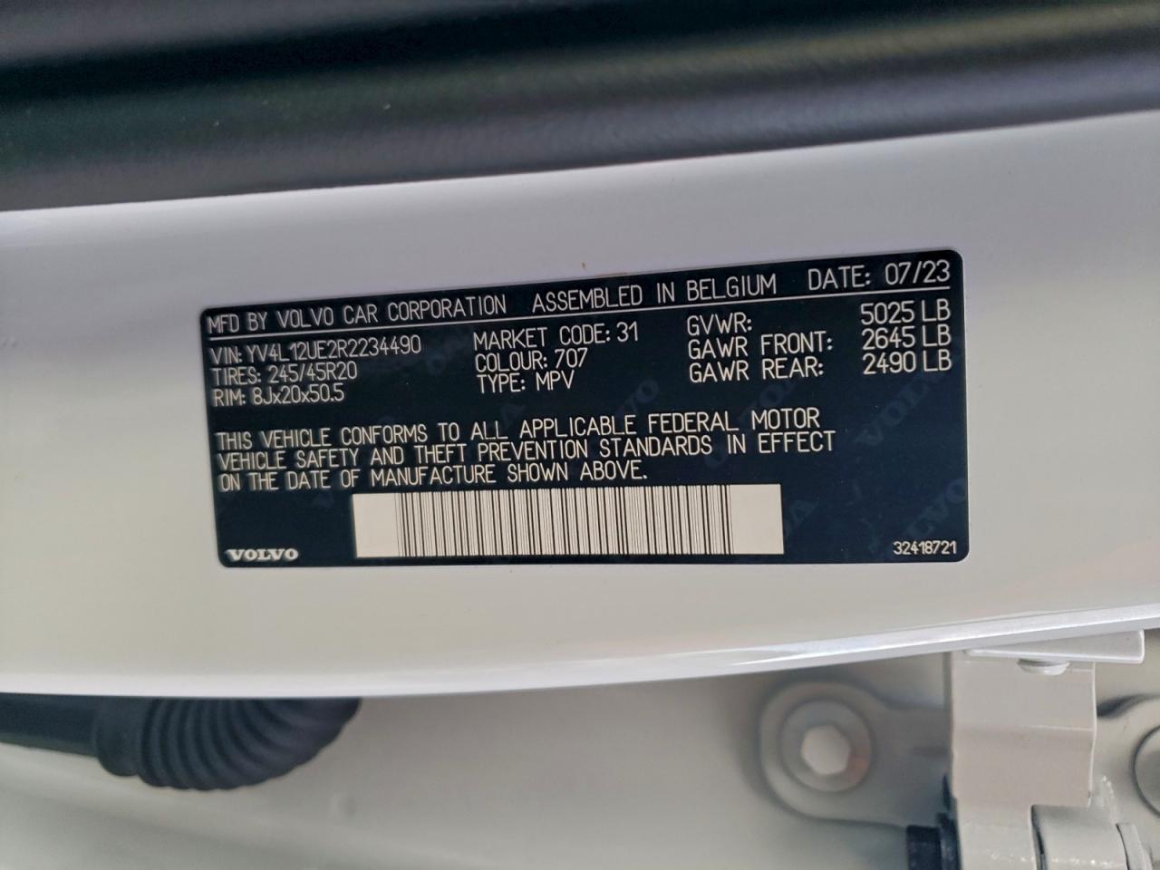 2024 VOLVO XC40 PLUS photo 13