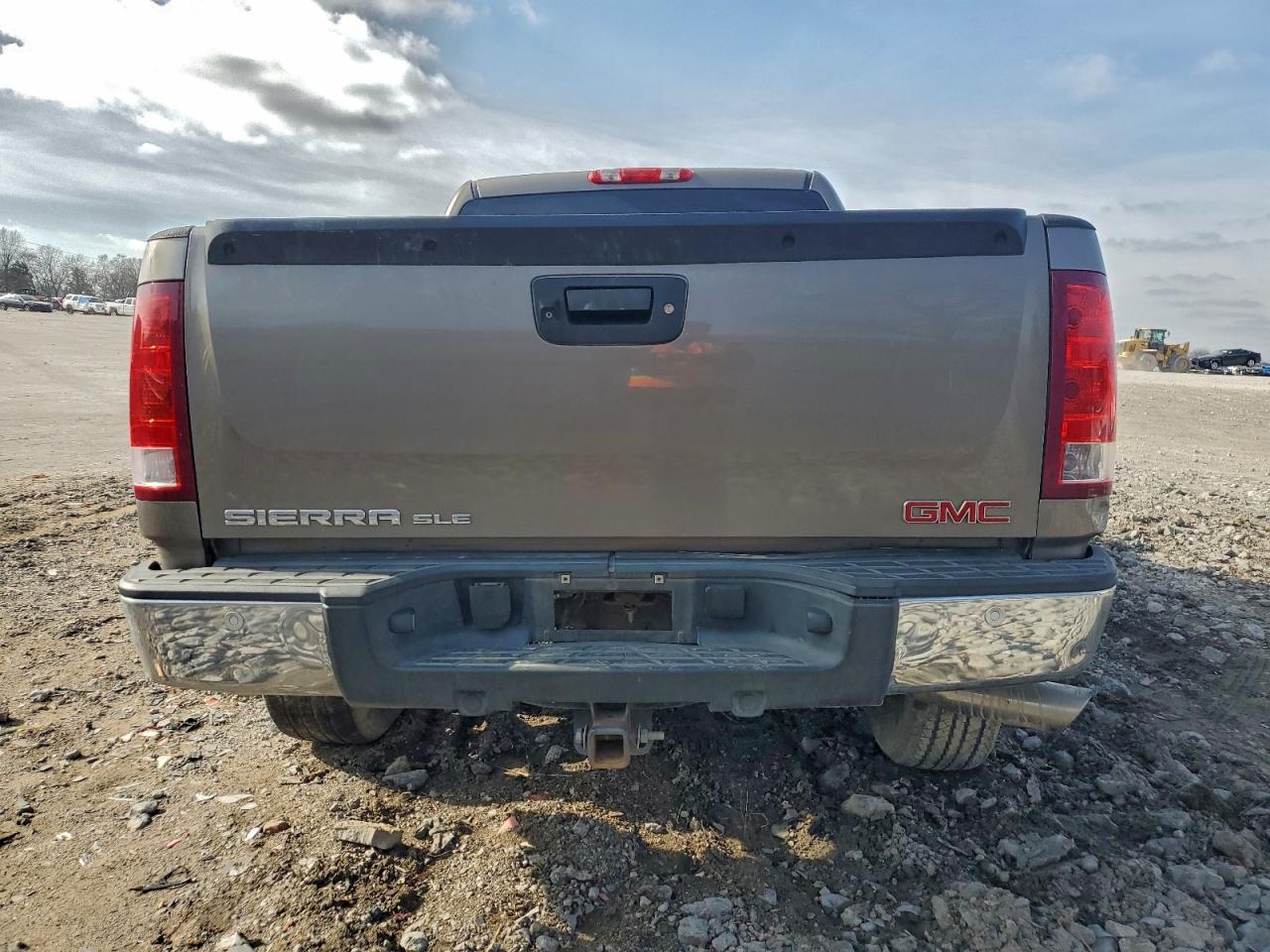 2012 GMC SIERRA C1500 SLE photo 11