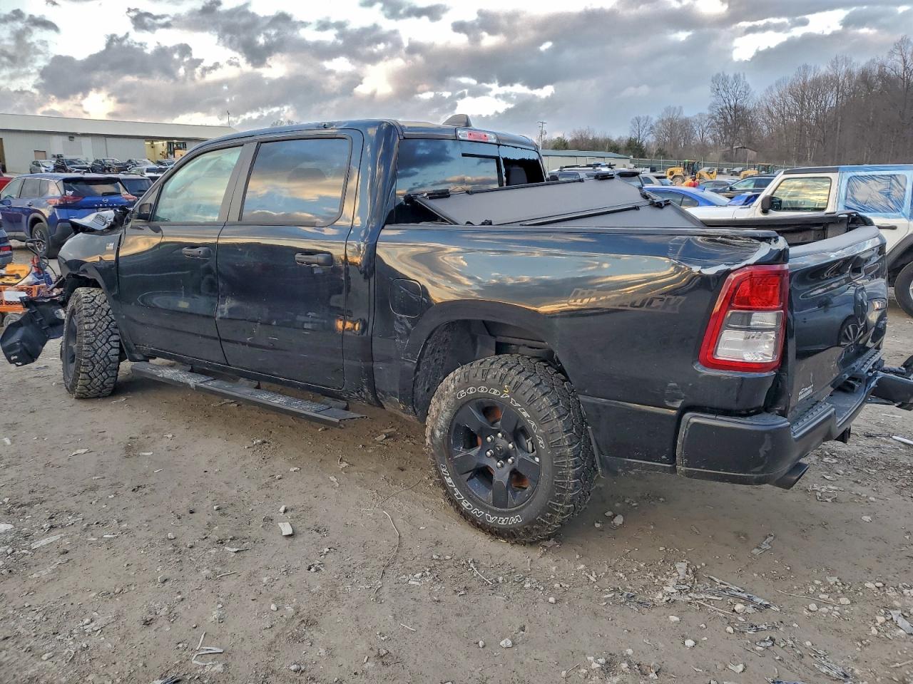 2023 RAM 1500 TRADESMAN photo 2