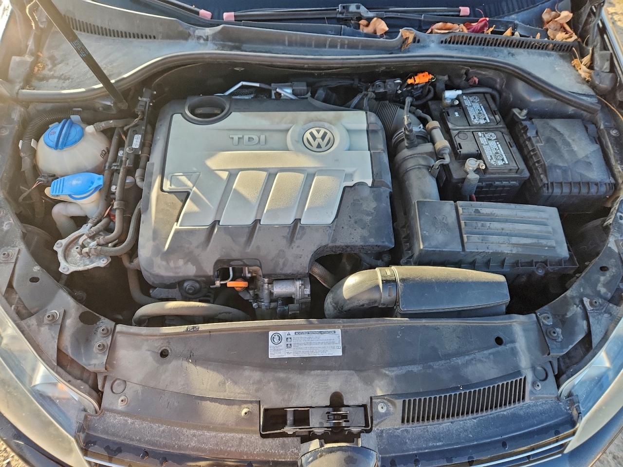 2011 VOLKSWAGEN JETTA TDI photo 11
