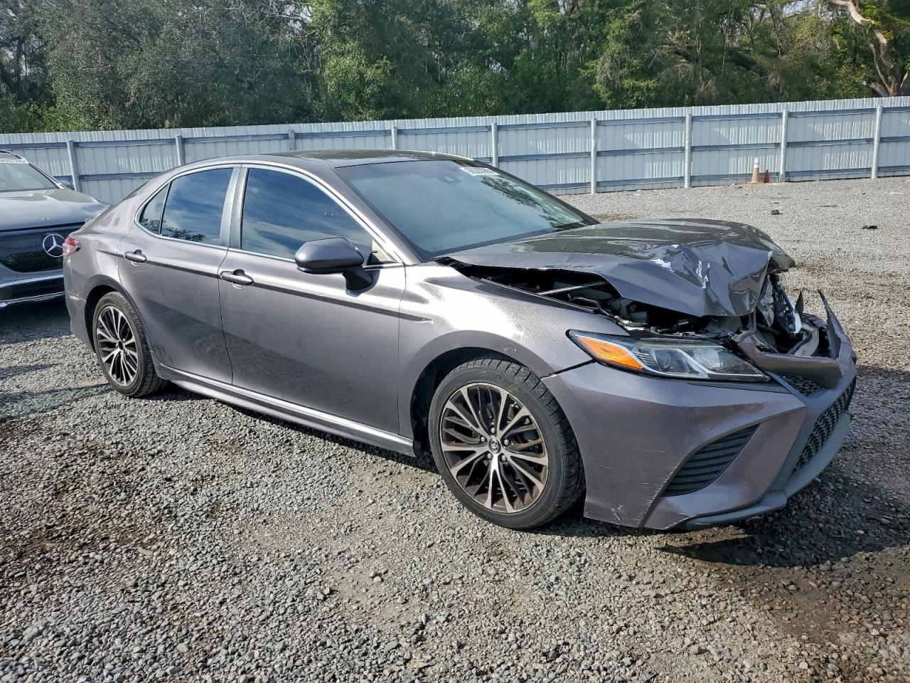 2019 TOYOTA CAMRY L photo 4