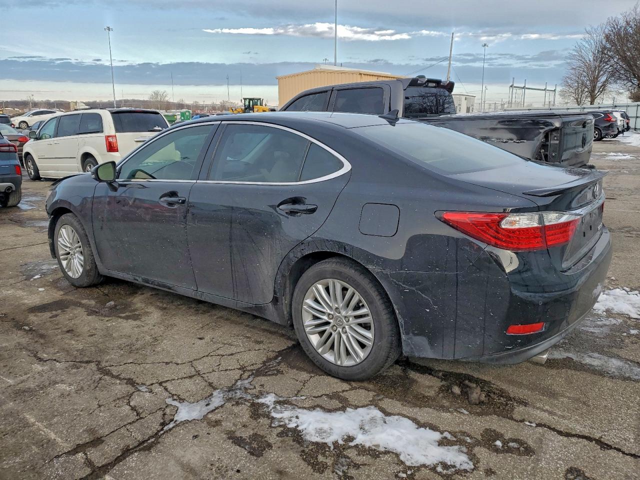 2013 LEXUS ES 350 photo 2