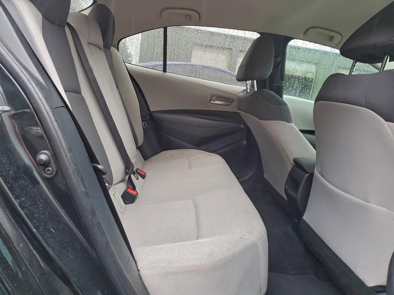 2021 TOYOTA COROLLA LE photo 10
