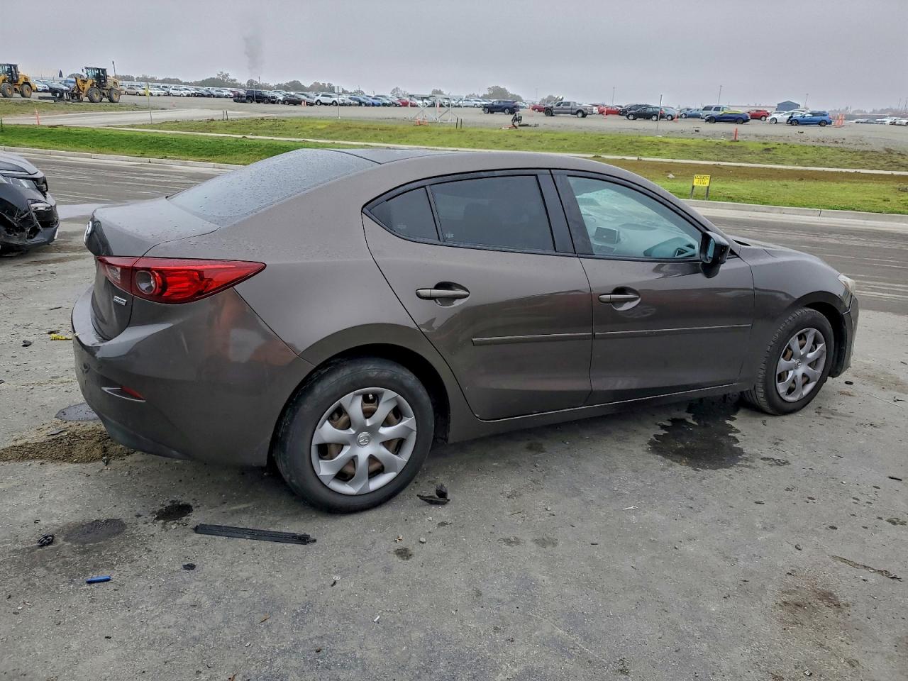2014 MAZDA 3 SV photo 5