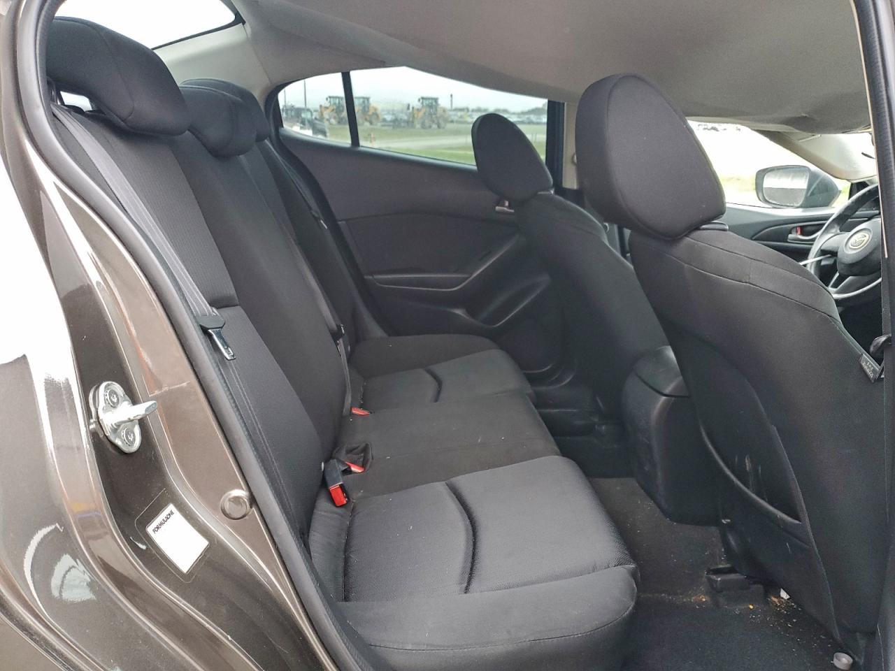 2014 MAZDA 3 SV photo 19