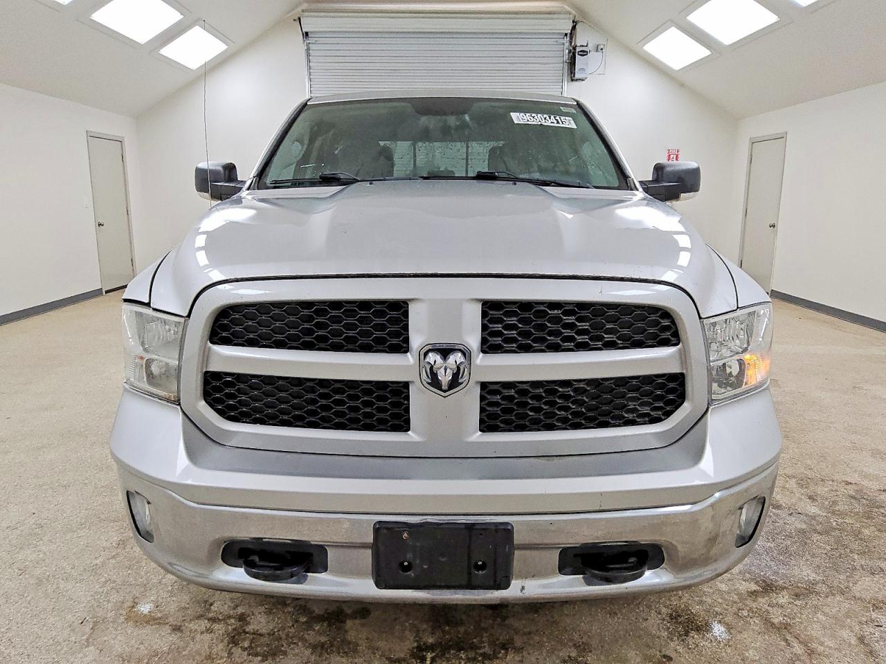 2016 RAM 1500 SLT photo 9
