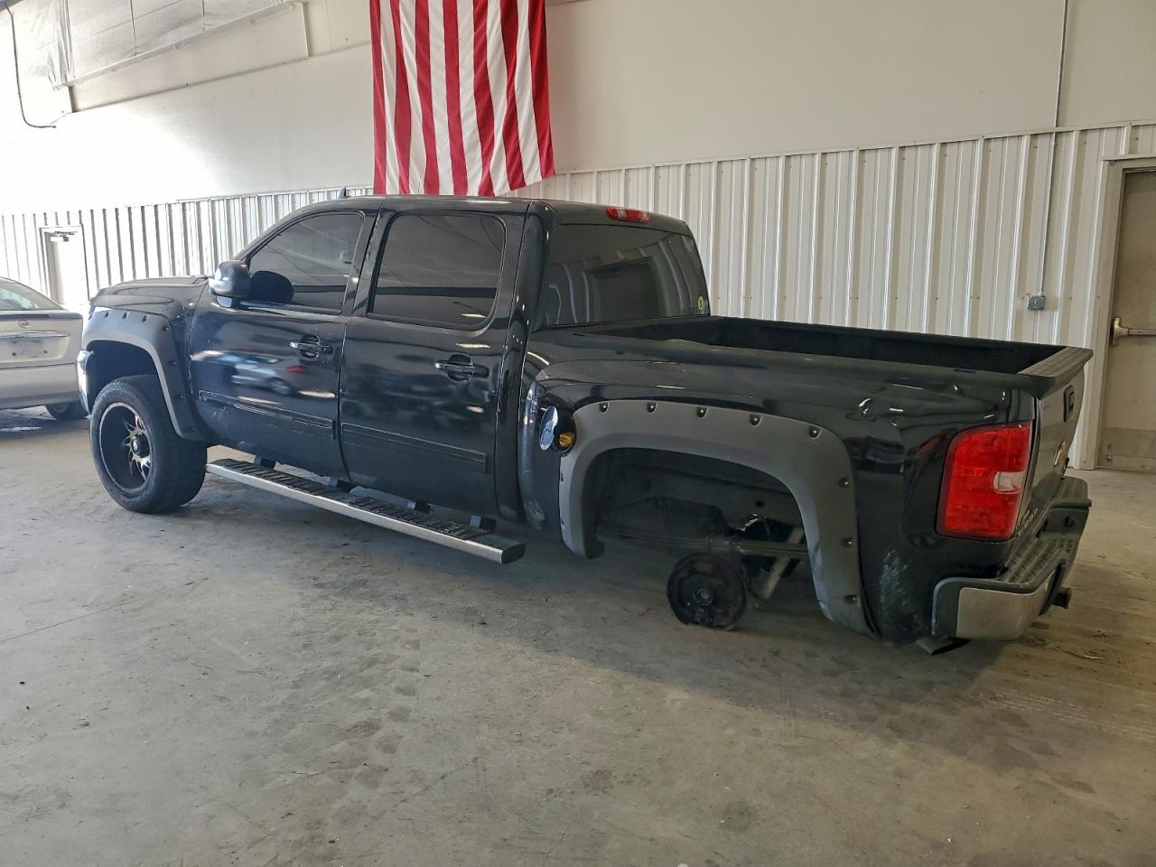 2010 CHEVROLET SILVERADO K1500 LTZ photo 2