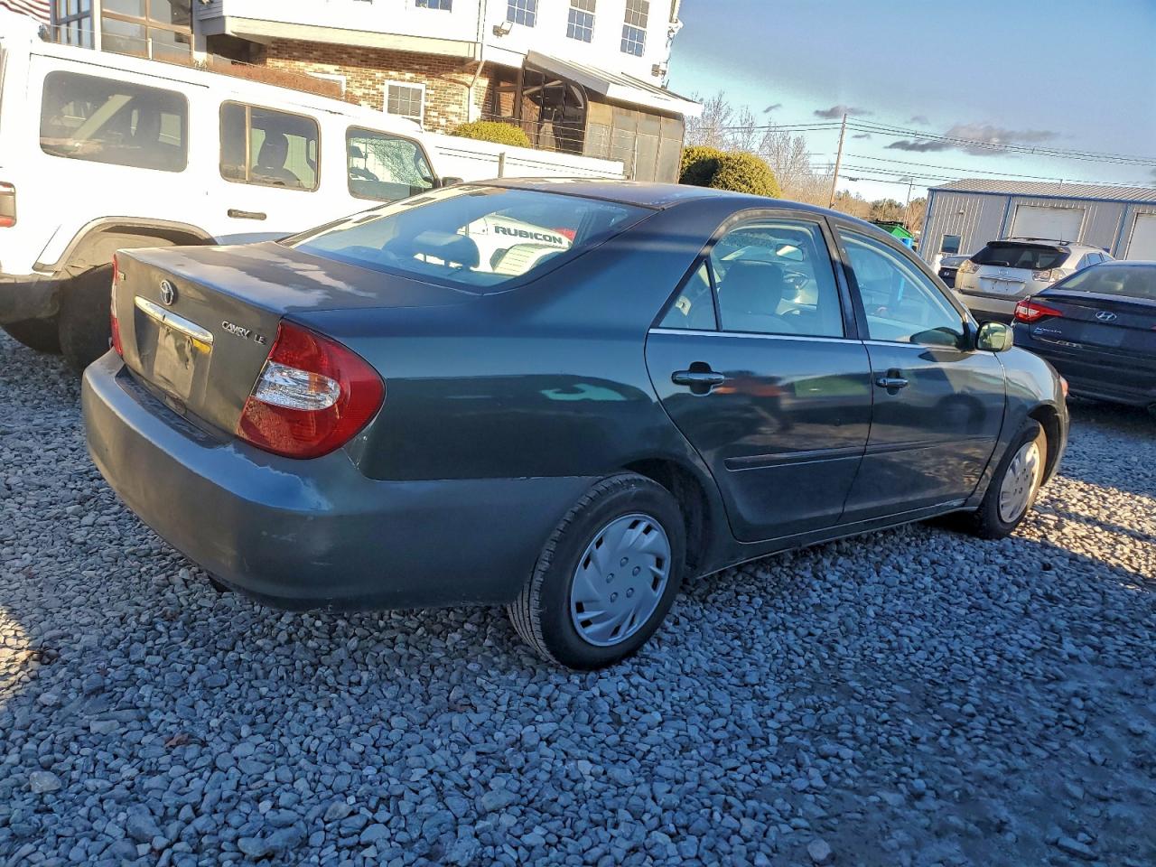 2003 TOYOTA CAMRY LE photo 3