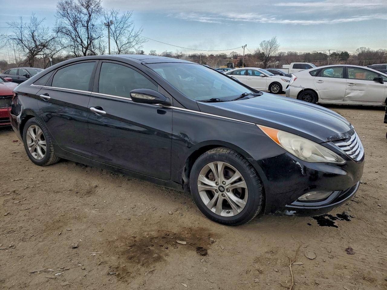 2013 HYUNDAI SONATA SE photo 4