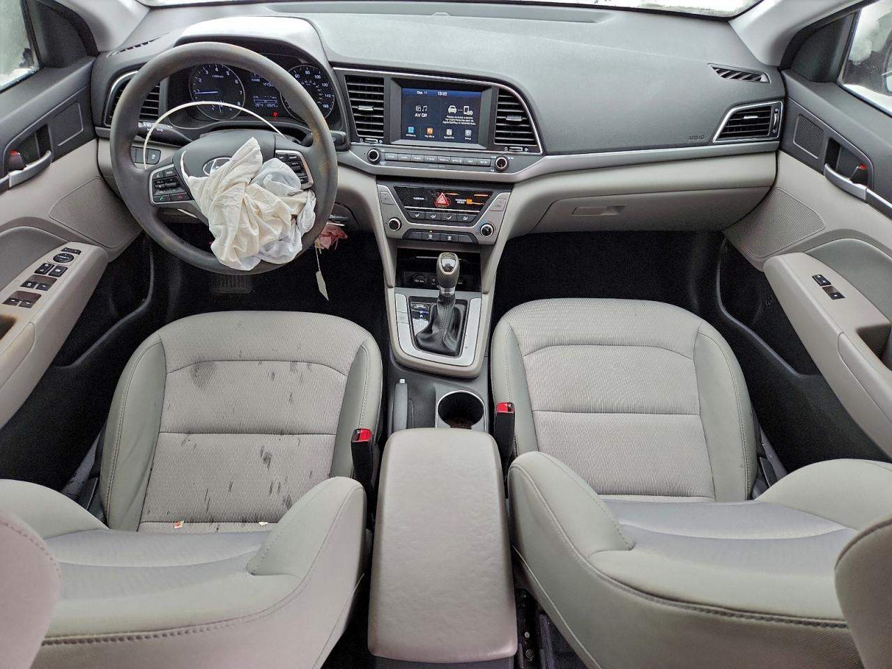 2017 HYUNDAI ELANTRA SE photo 22