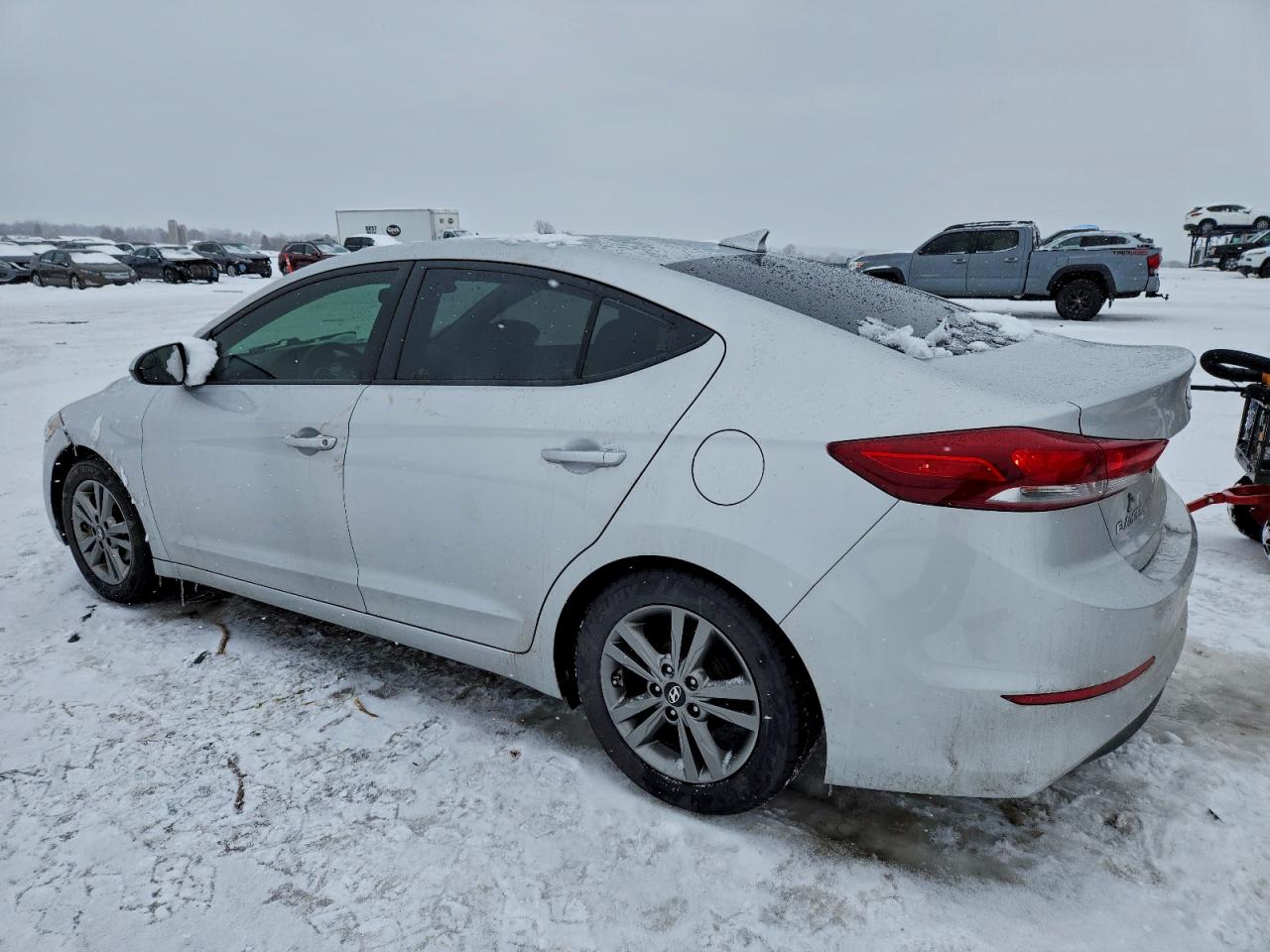 2017 HYUNDAI ELANTRA SE photo 4