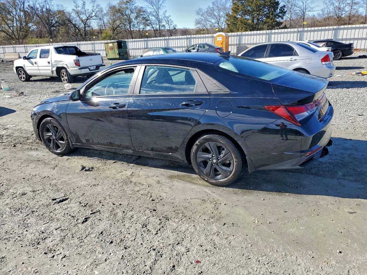 2023 HYUNDAI ELANTRA SEL photo 2