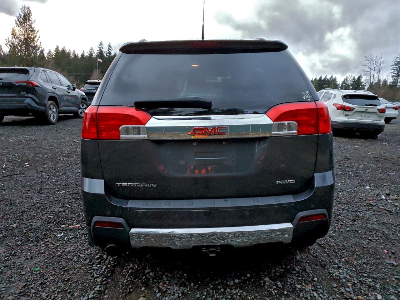 2011 GMC TERRAIN SLT photo 6