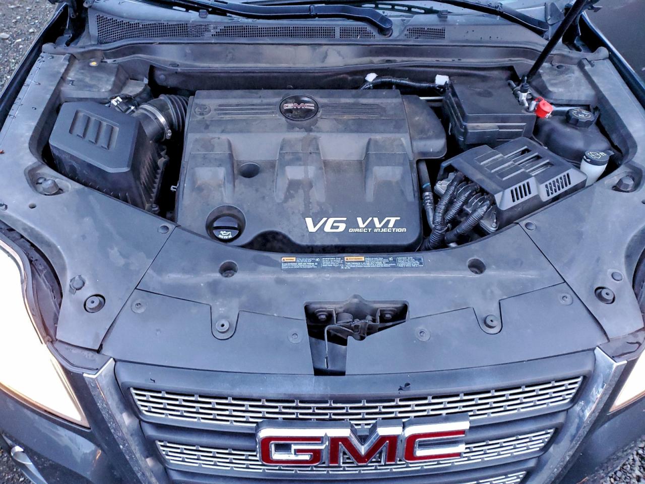 2011 GMC TERRAIN SLT photo 12
