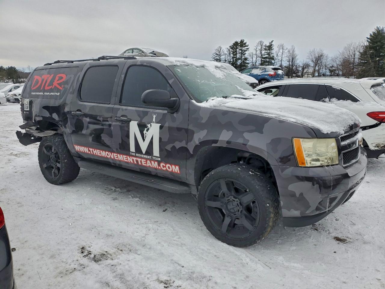 2010 CHEVROLET SUBURBAN K1500 LT photo 4