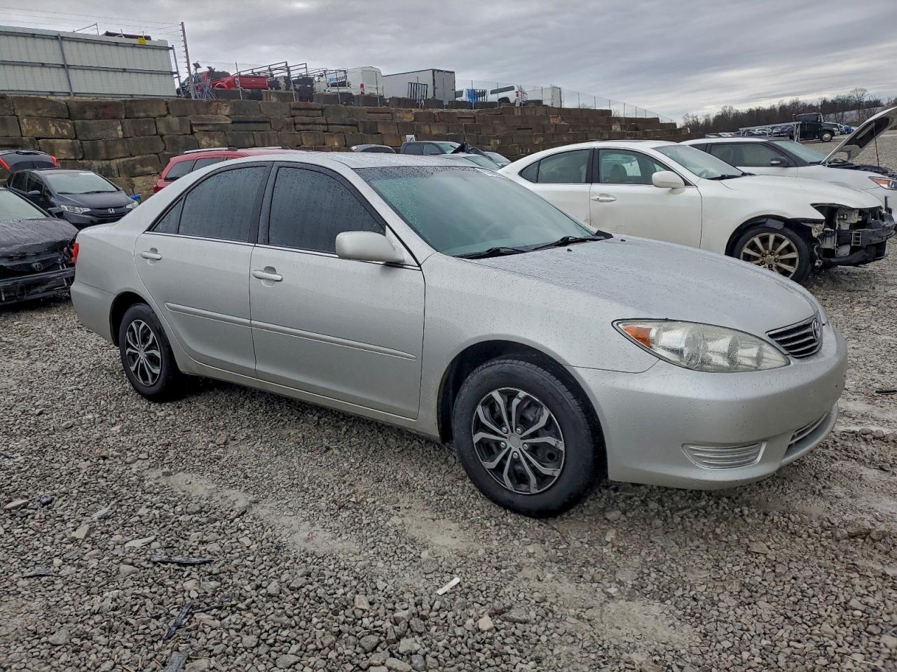 2006 TOYOTA CAMRY LE photo 4