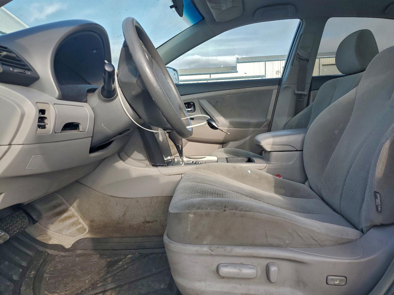 2009 TOYOTA CAMRY BASE photo 13