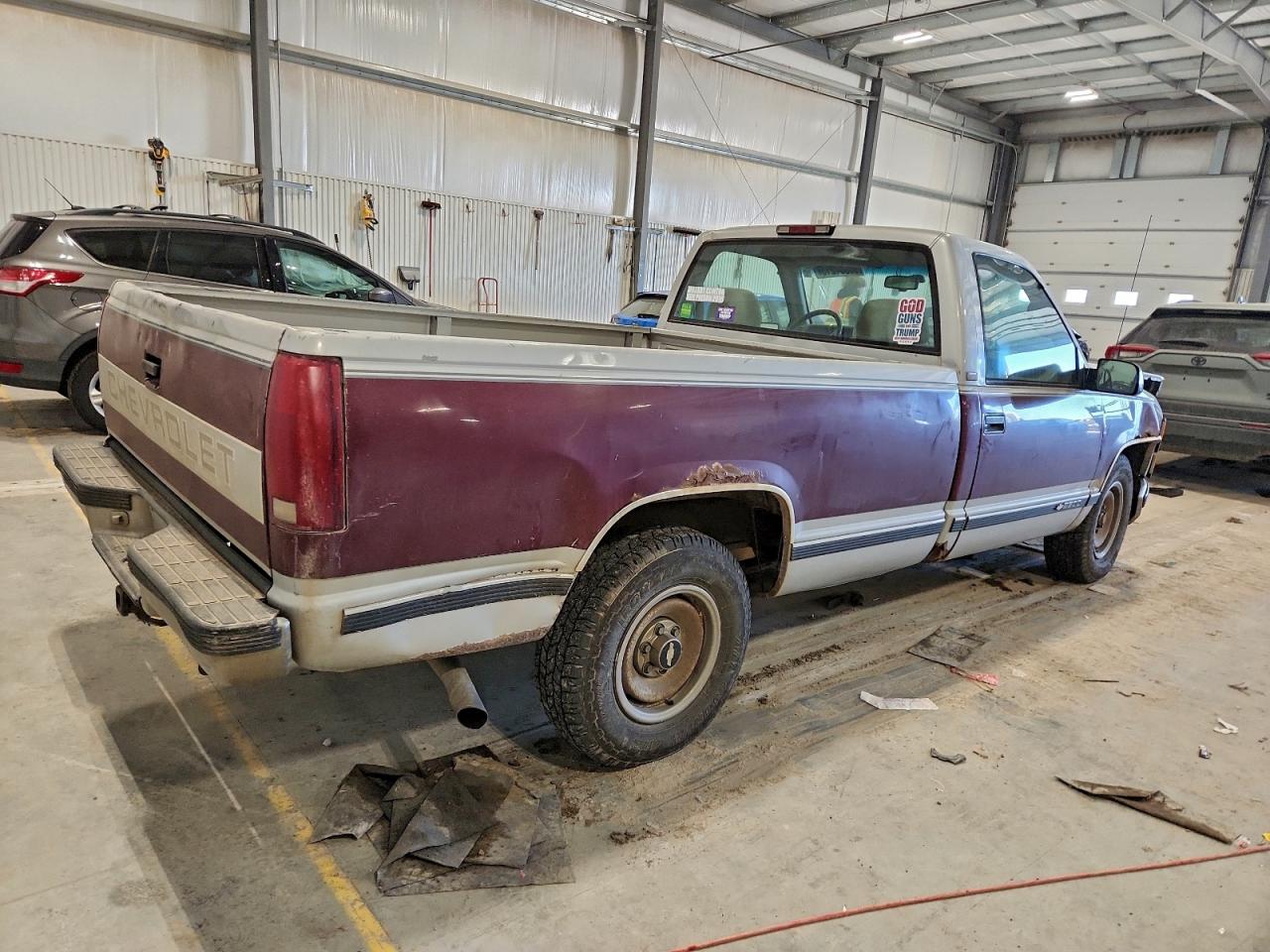 1996 CHEVROLET GMT-400 C2500 photo 3