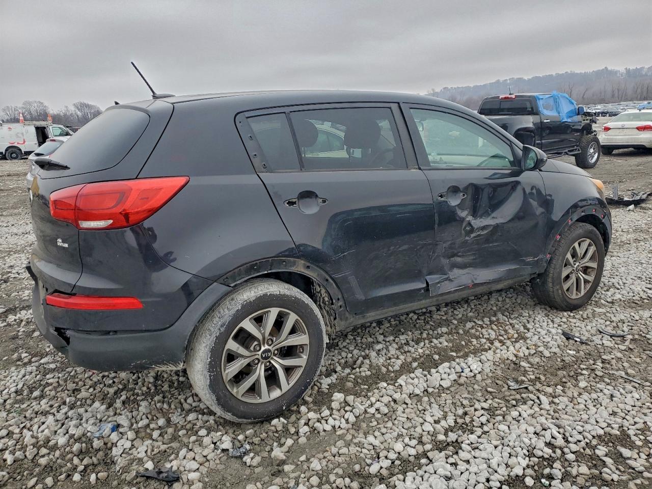 2016 KIA SPORTAGE LX photo 3