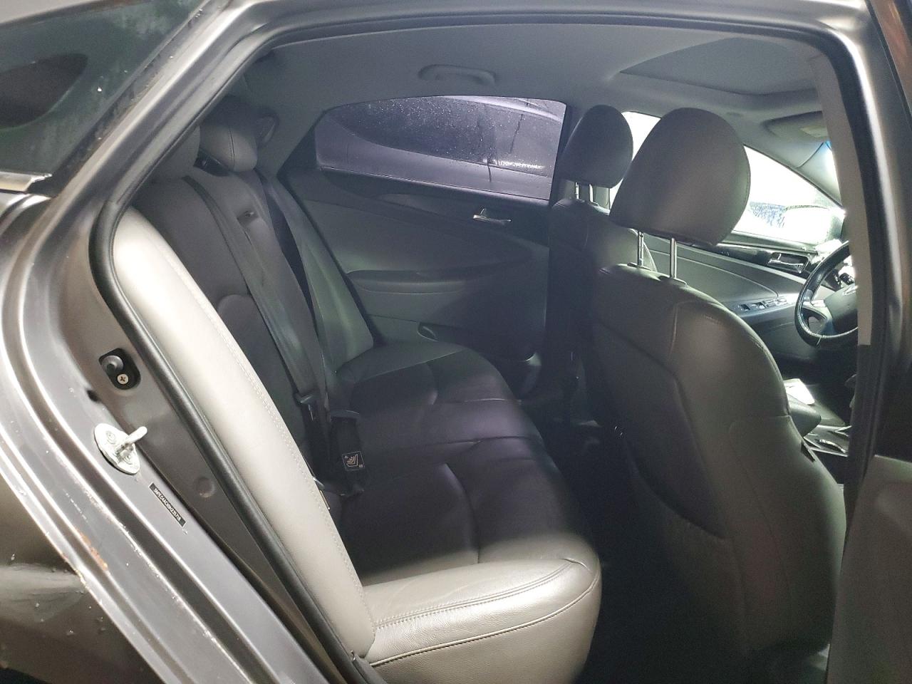 2011 HYUNDAI SONATA SE photo 10
