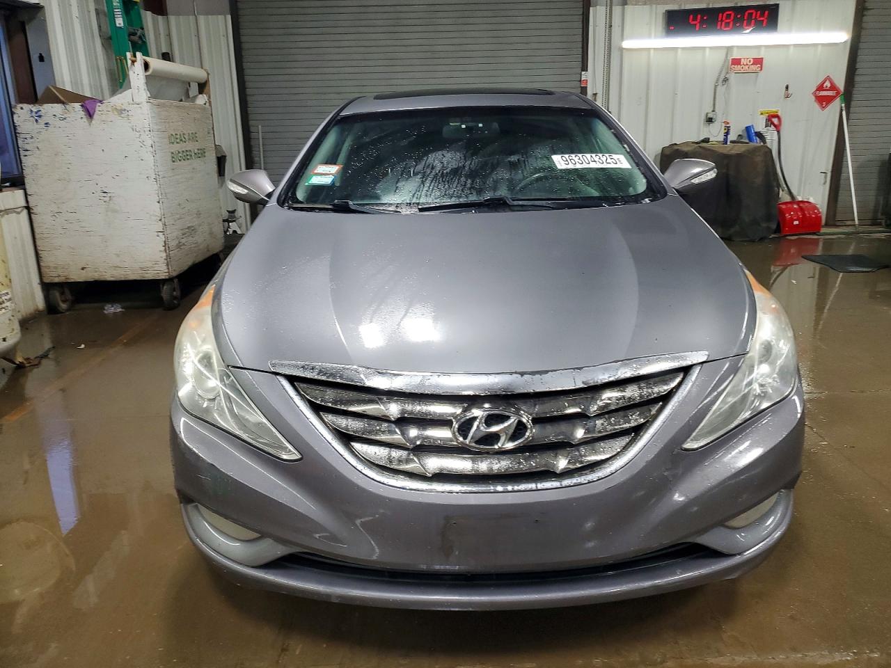 2011 HYUNDAI SONATA SE photo 5