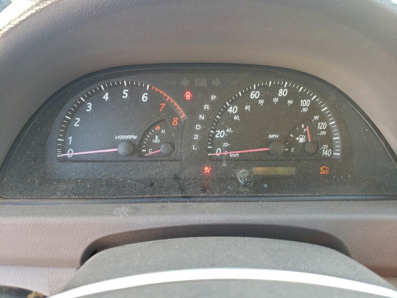 2004 TOYOTA CAMRY LE photo 9