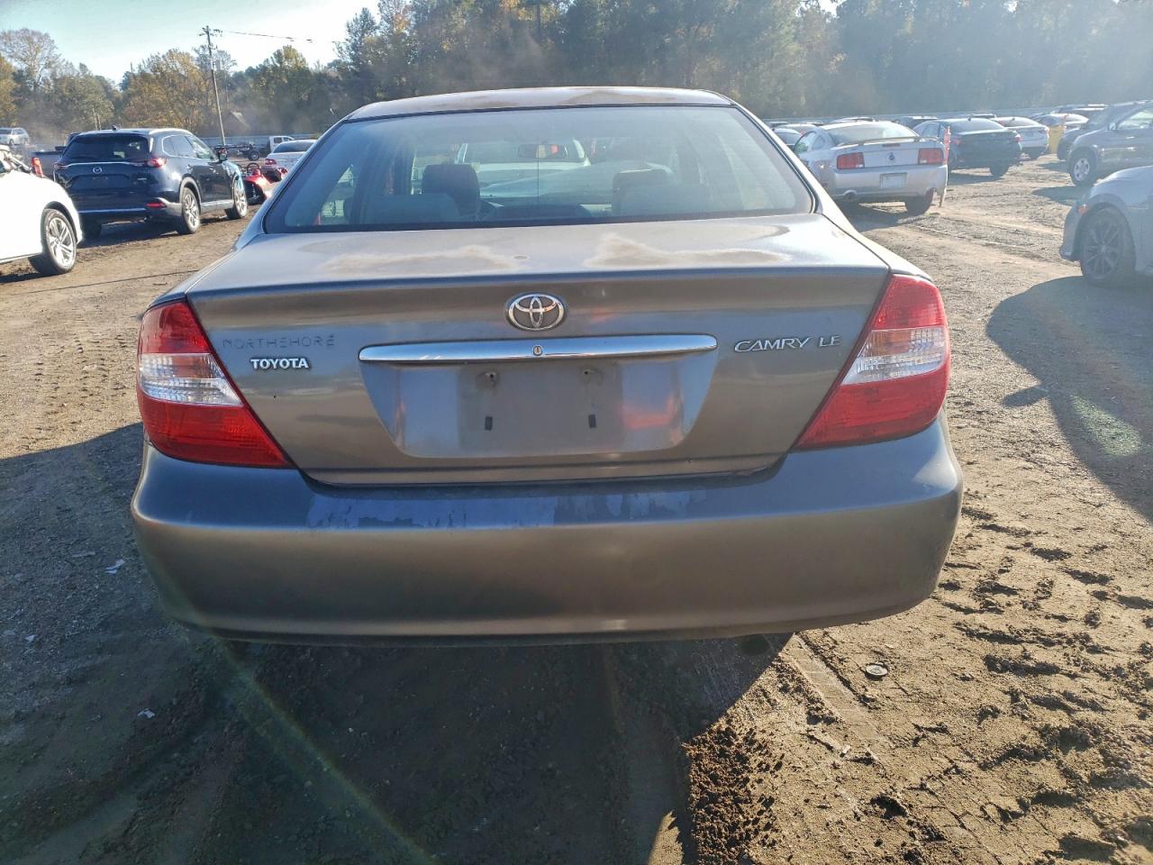 2004 TOYOTA CAMRY LE photo 6