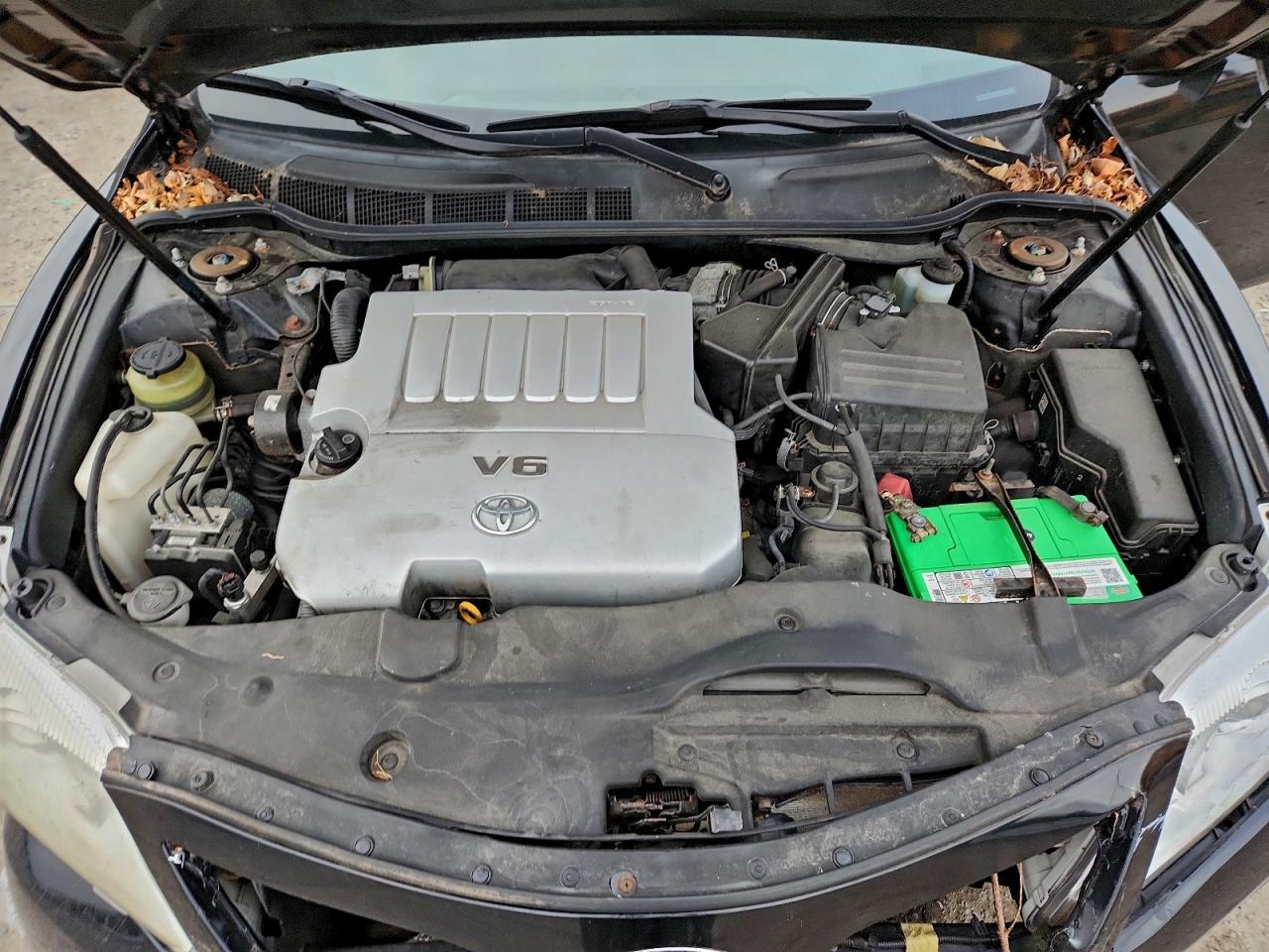 2011 TOYOTA CAMRY SE photo 11