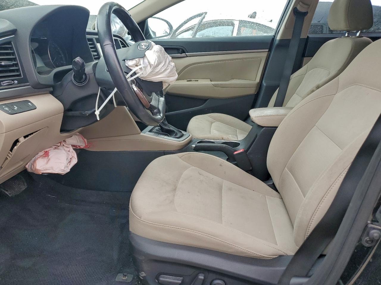 2017 HYUNDAI ELANTRA SE photo 7