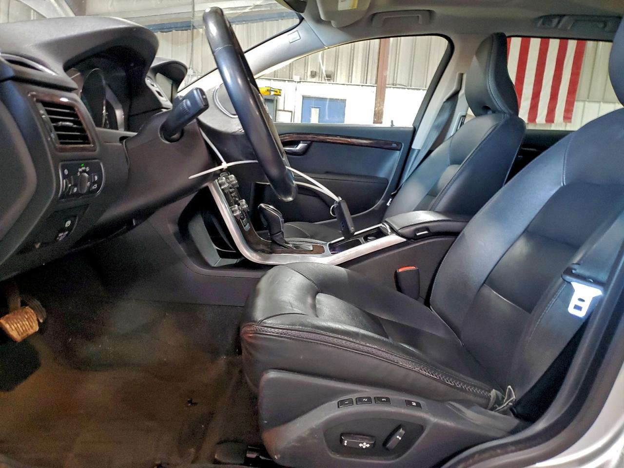 2015 VOLVO XC70 T6 PREMIER photo 13