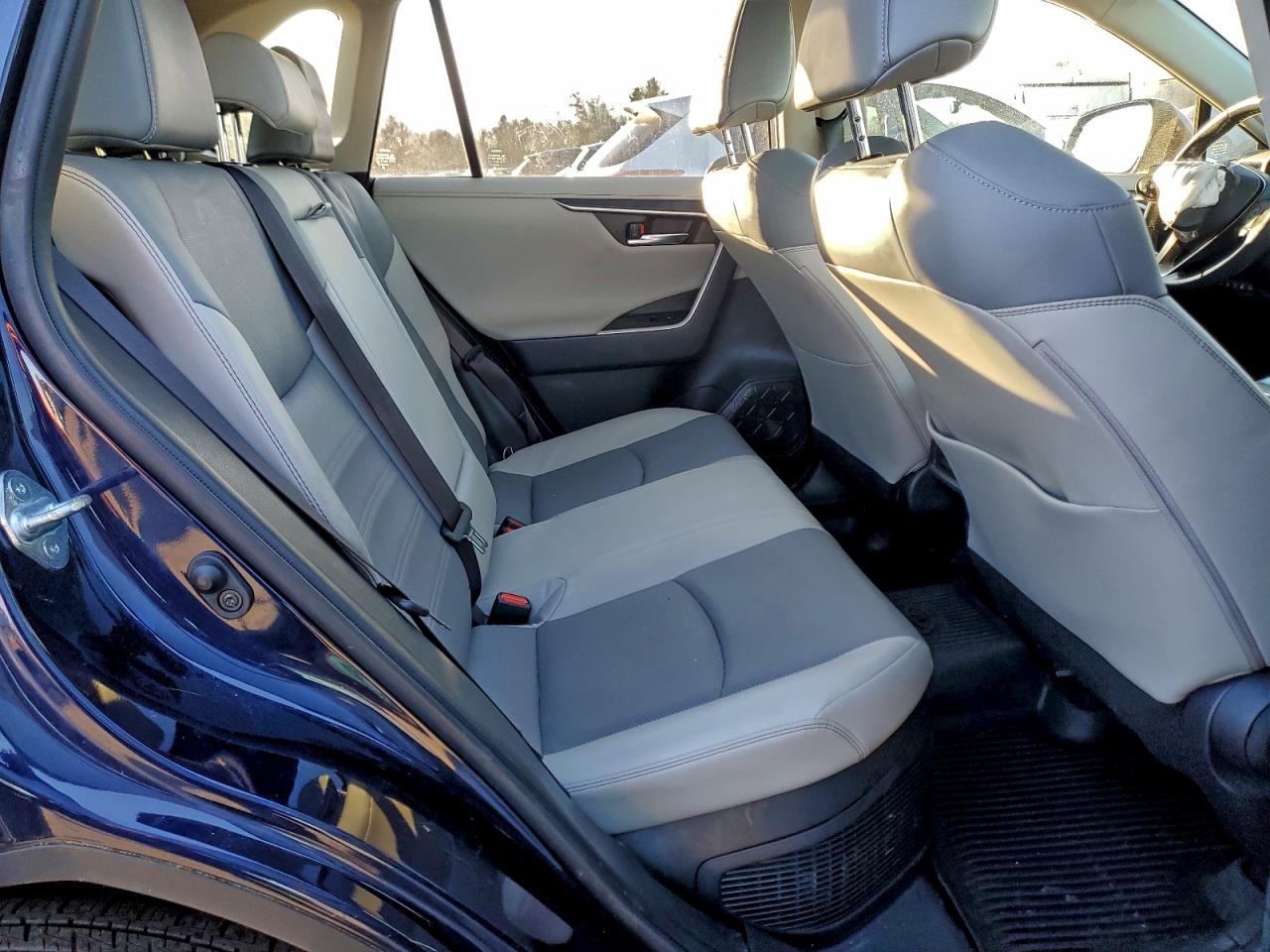 2019 TOYOTA RAV4 LIMITED photo 19