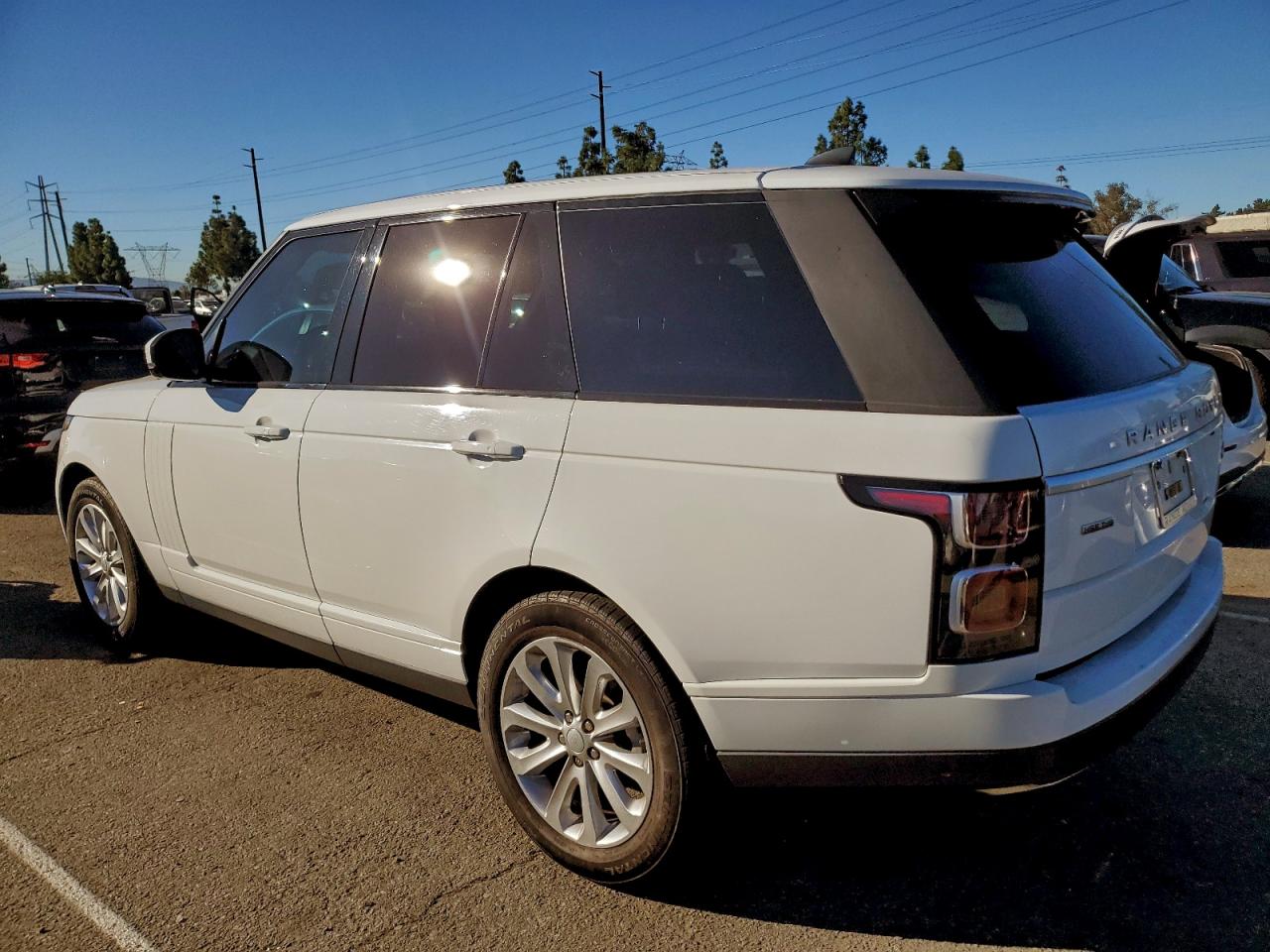 2018 LAND ROVER RANGE ROVER HSE photo 2
