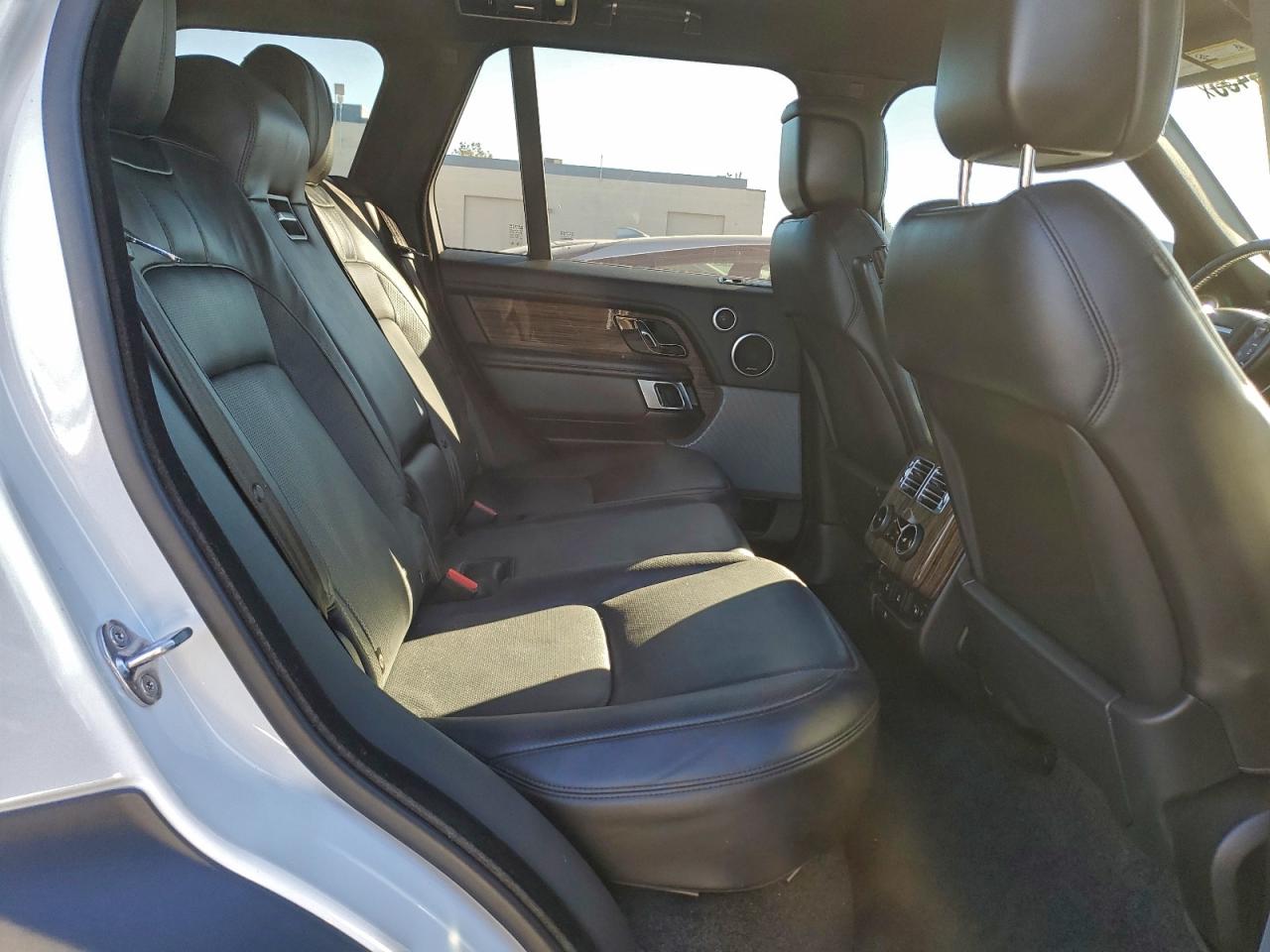 2018 LAND ROVER RANGE ROVER HSE photo 10