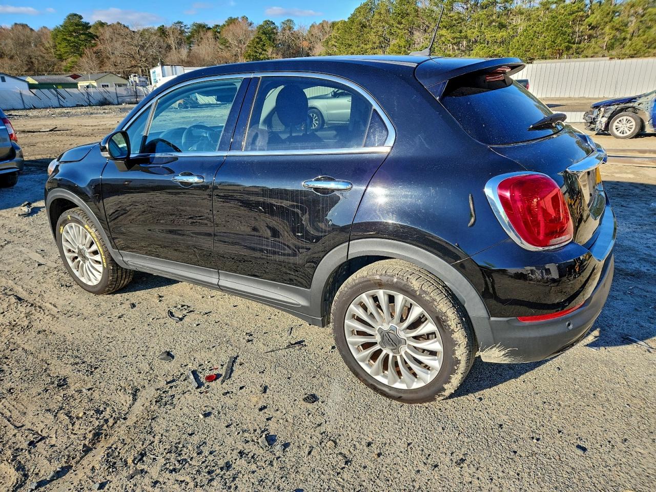 2016 FIAT 500X LOUNGE photo 2