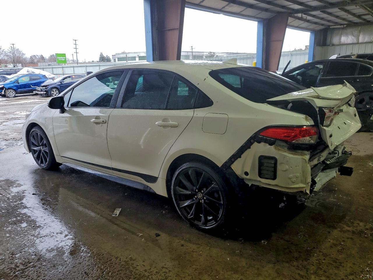 2023 TOYOTA COROLLA SE photo 2