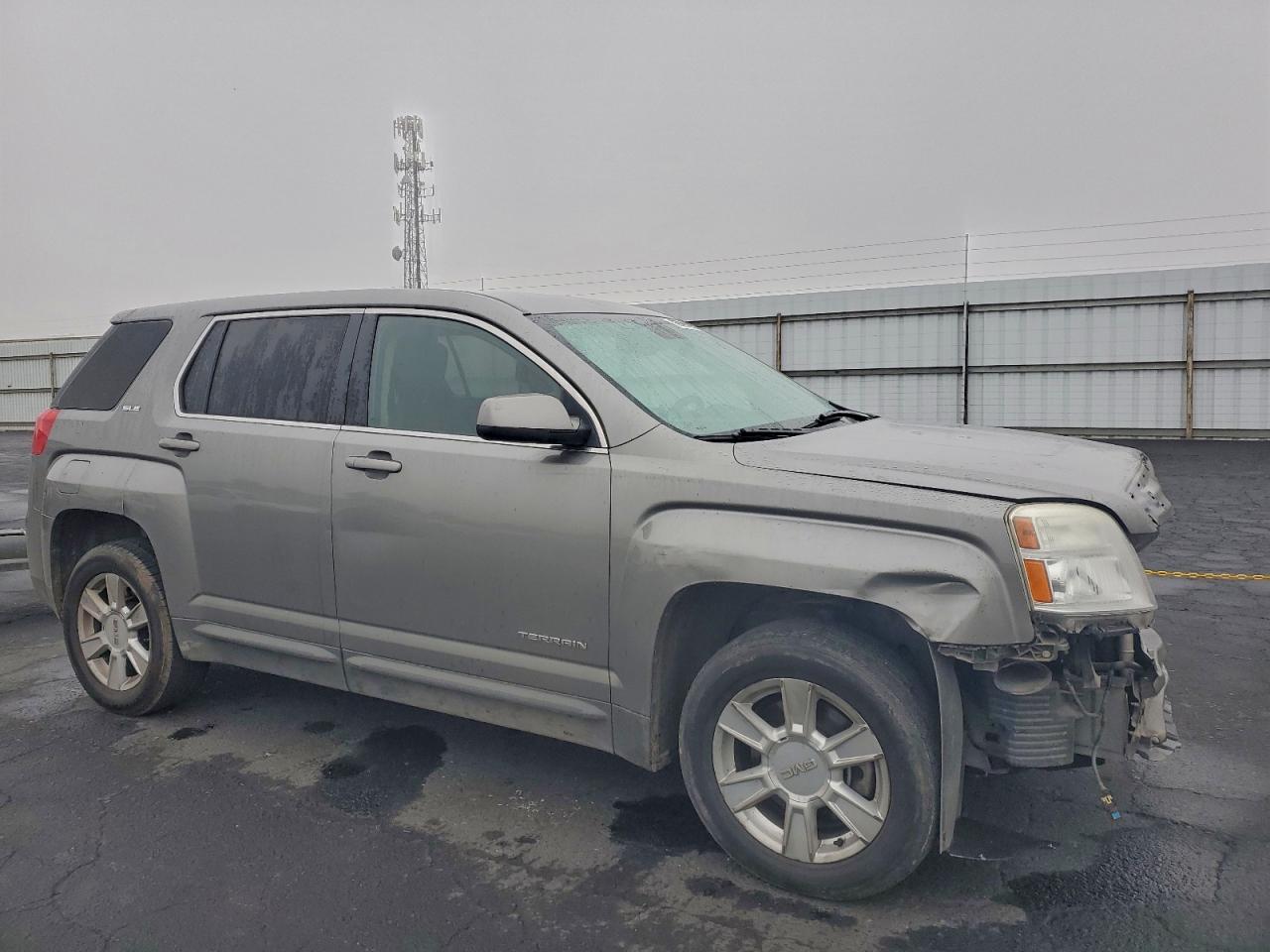 2012 GMC TERRAIN SLE photo 4