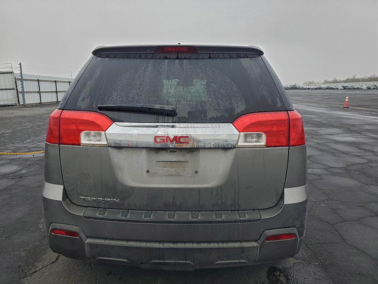 2012 GMC TERRAIN SLE photo 6