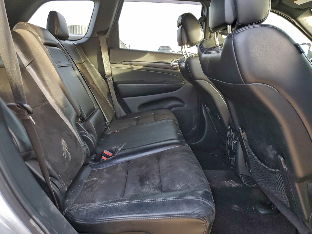 2019 JEEP GRAND CHEROKEE LAREDO photo 11