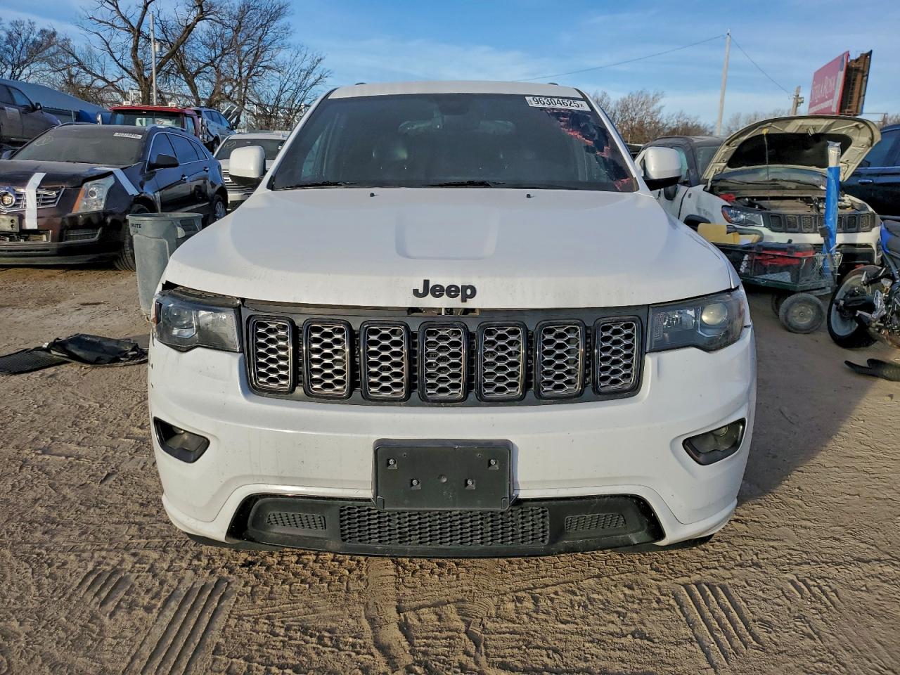 2019 JEEP GRAND CHEROKEE LAREDO photo 5