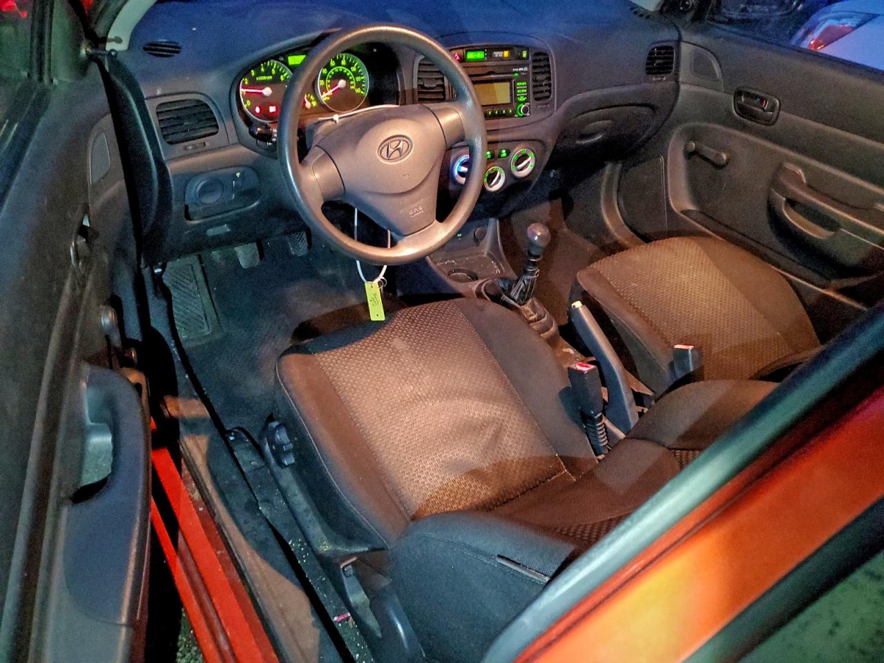 2009 HYUNDAI ACCENT GS photo 8
