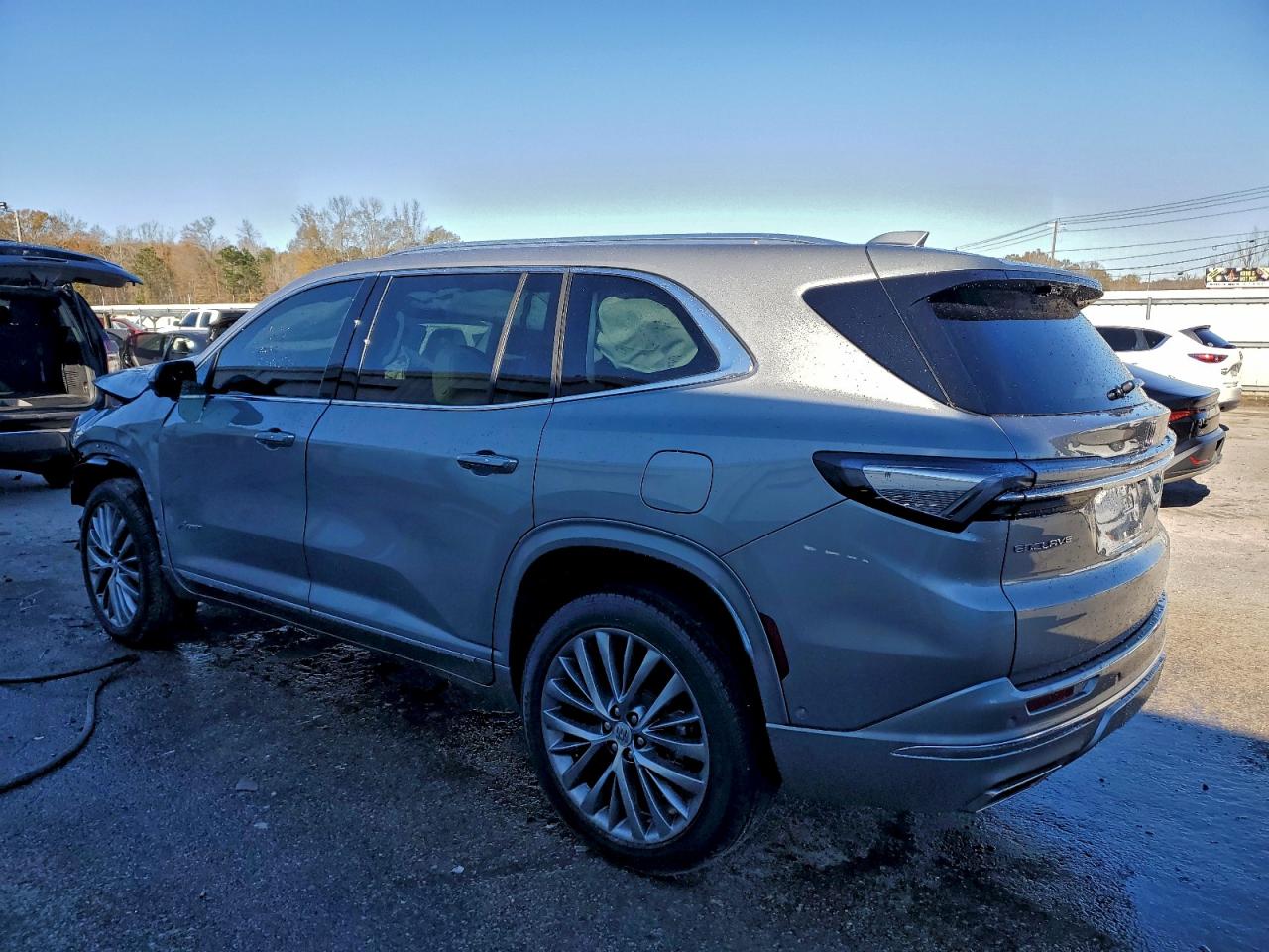 2025 BUICK ENCLAVE AVENIR photo 2