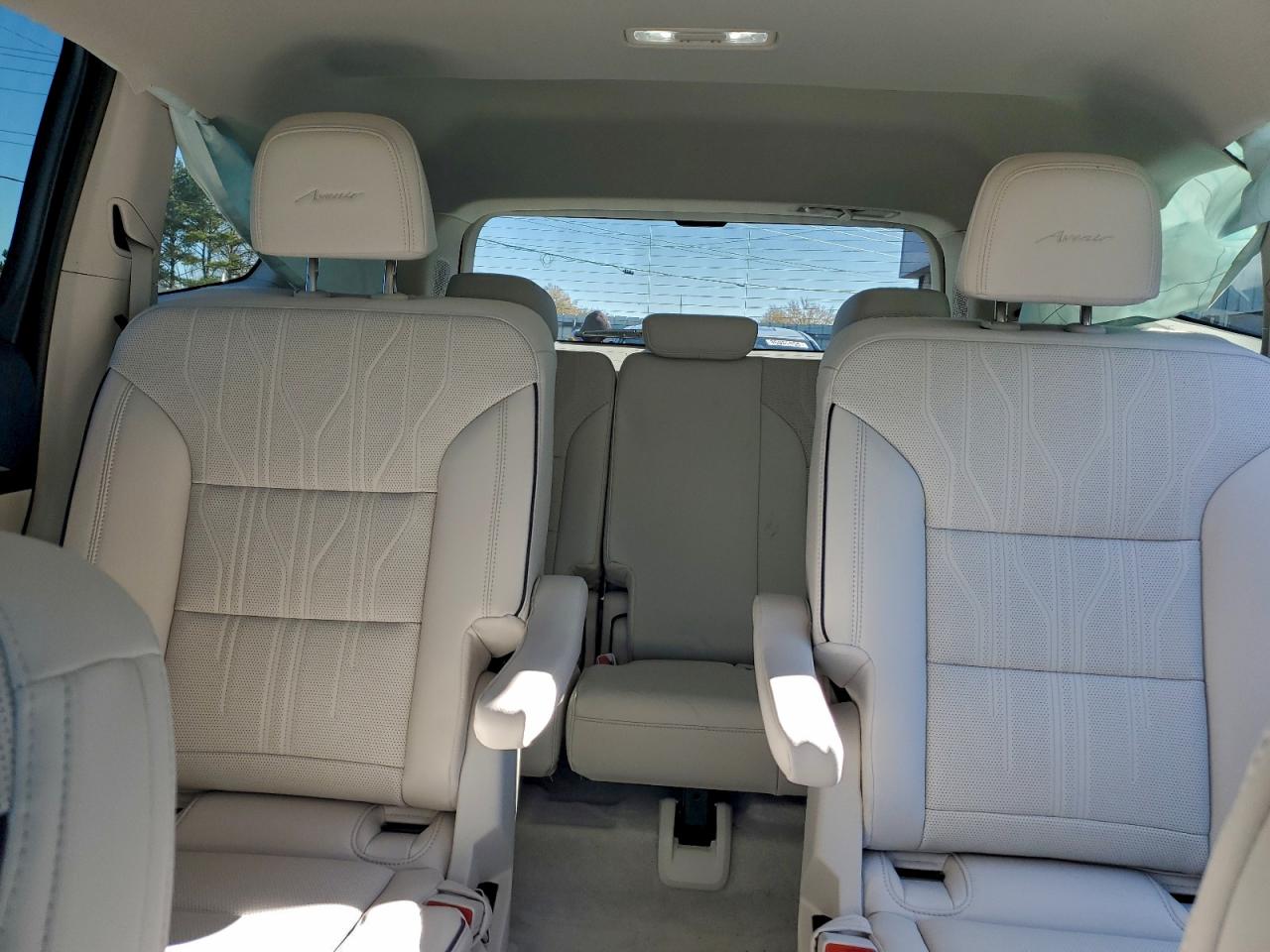 2025 BUICK ENCLAVE AVENIR photo 10
