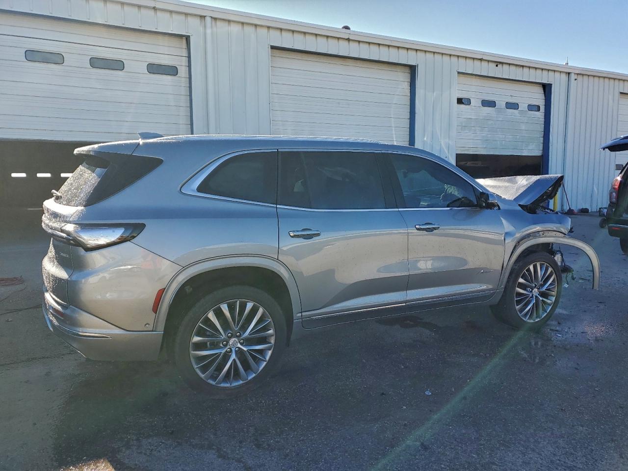 2025 BUICK ENCLAVE AVENIR photo 3