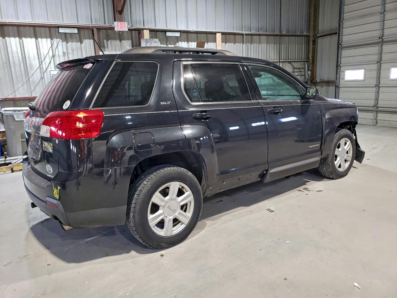 2015 GMC TERRAIN SLT photo 3