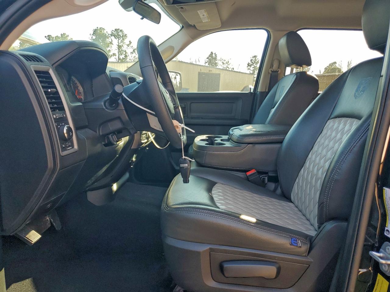 2022 RAM 1500 CLASSIC TRADESMAN photo 7
