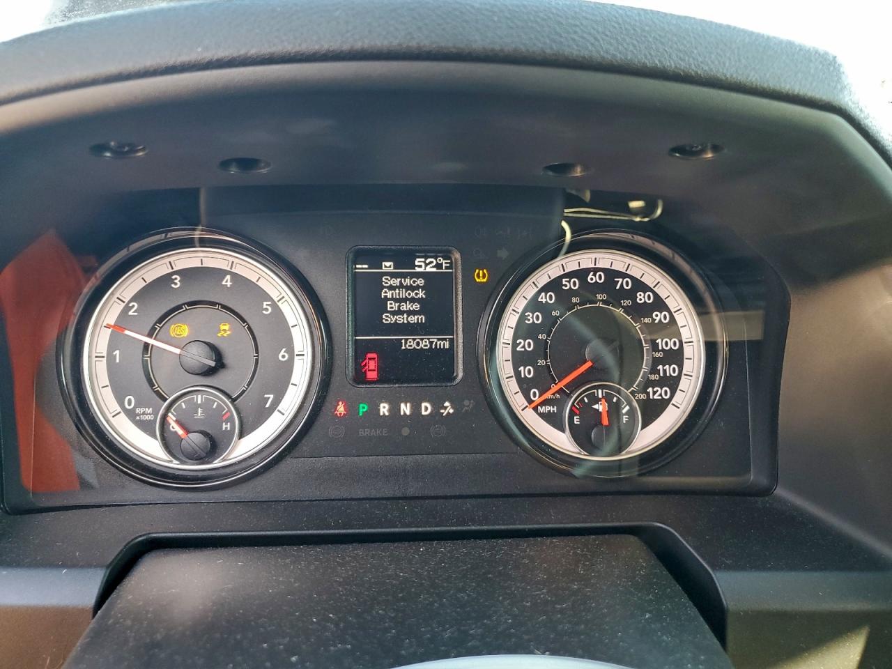 2022 RAM 1500 CLASSIC TRADESMAN photo 9