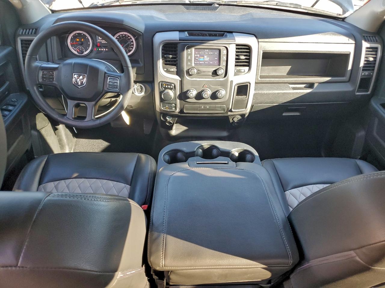 2022 RAM 1500 CLASSIC TRADESMAN photo 8